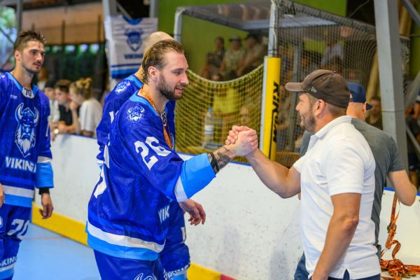 is0-5761-copyD0841247-DBCA-6187-8869-3E8245DE1D26.jpg